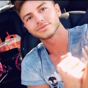 Meet your Posher, Joshua